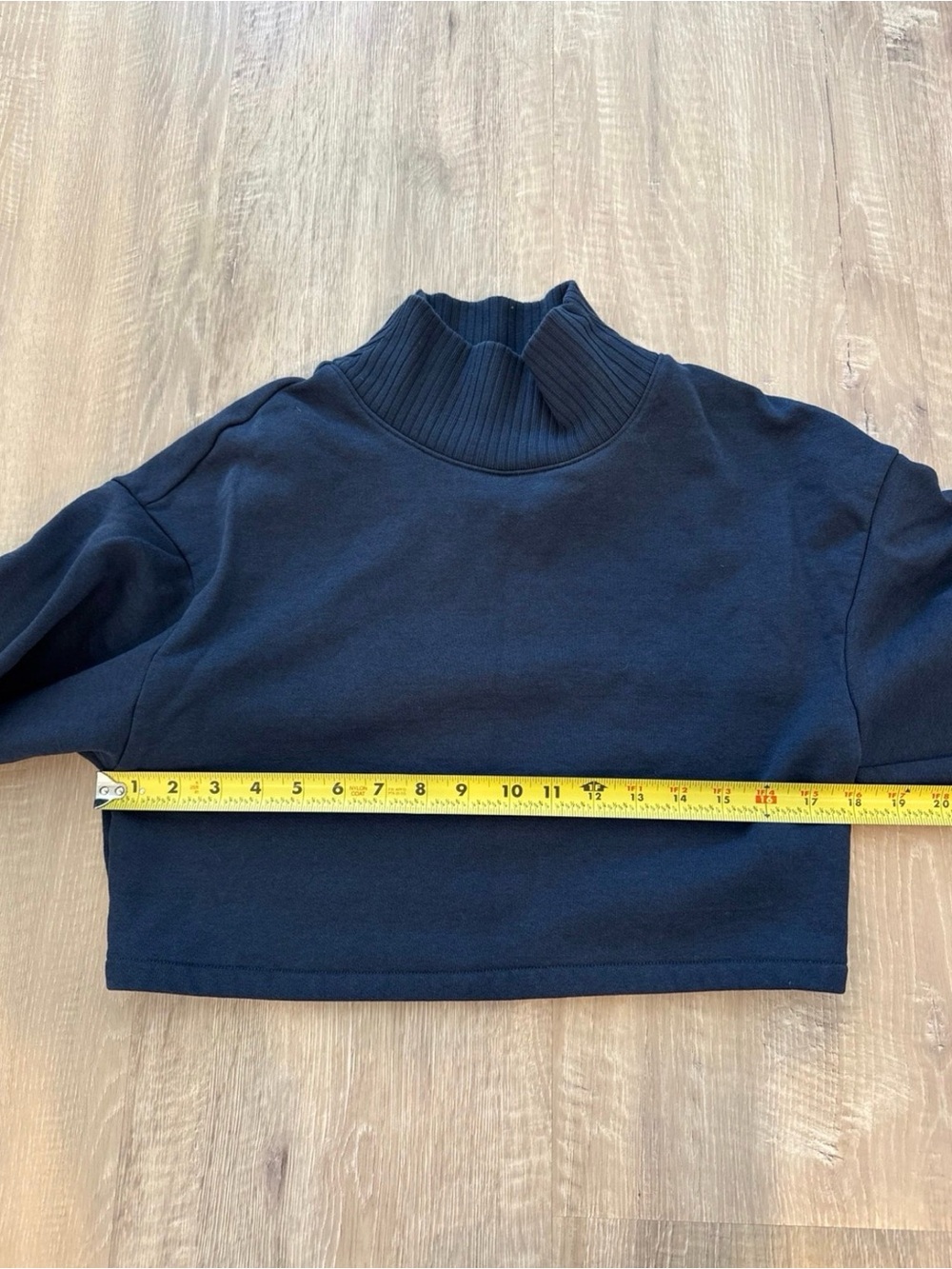 Alo Serenity Cropped Sweatshirt Navy - Picture 8 of 9